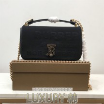 버버리 호스페리 TB 로고 포인트 체인