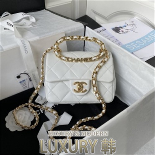CHANEL 핸들 장식 미니 플랩 백