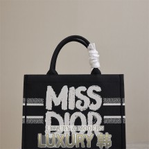 Miss Dior book tote 36 토트백