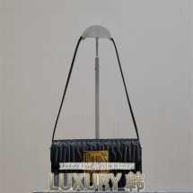 디올 Miss Dior 미디엄 플랩백