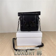 30 몽테인 체인 핸들 이너백 디올 몽테뉴