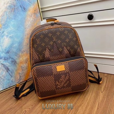 LOUIS VUITTON-NIGO 백팩