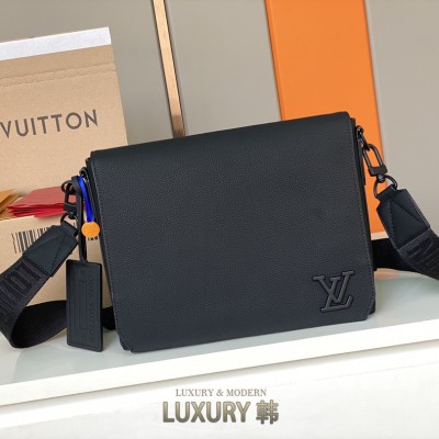 LOUIS VUITTON-메신저 백