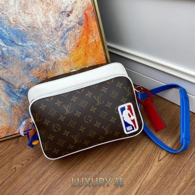 LOUIS VUITTON-LVXNBA 닐 메신저