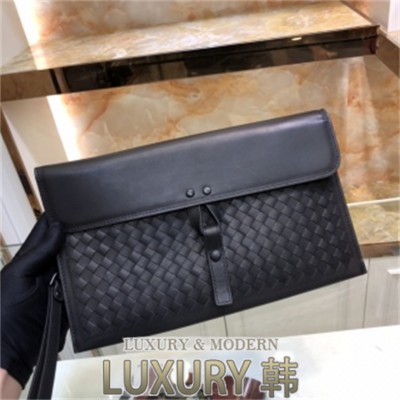 Bottega Veneta 클러치백