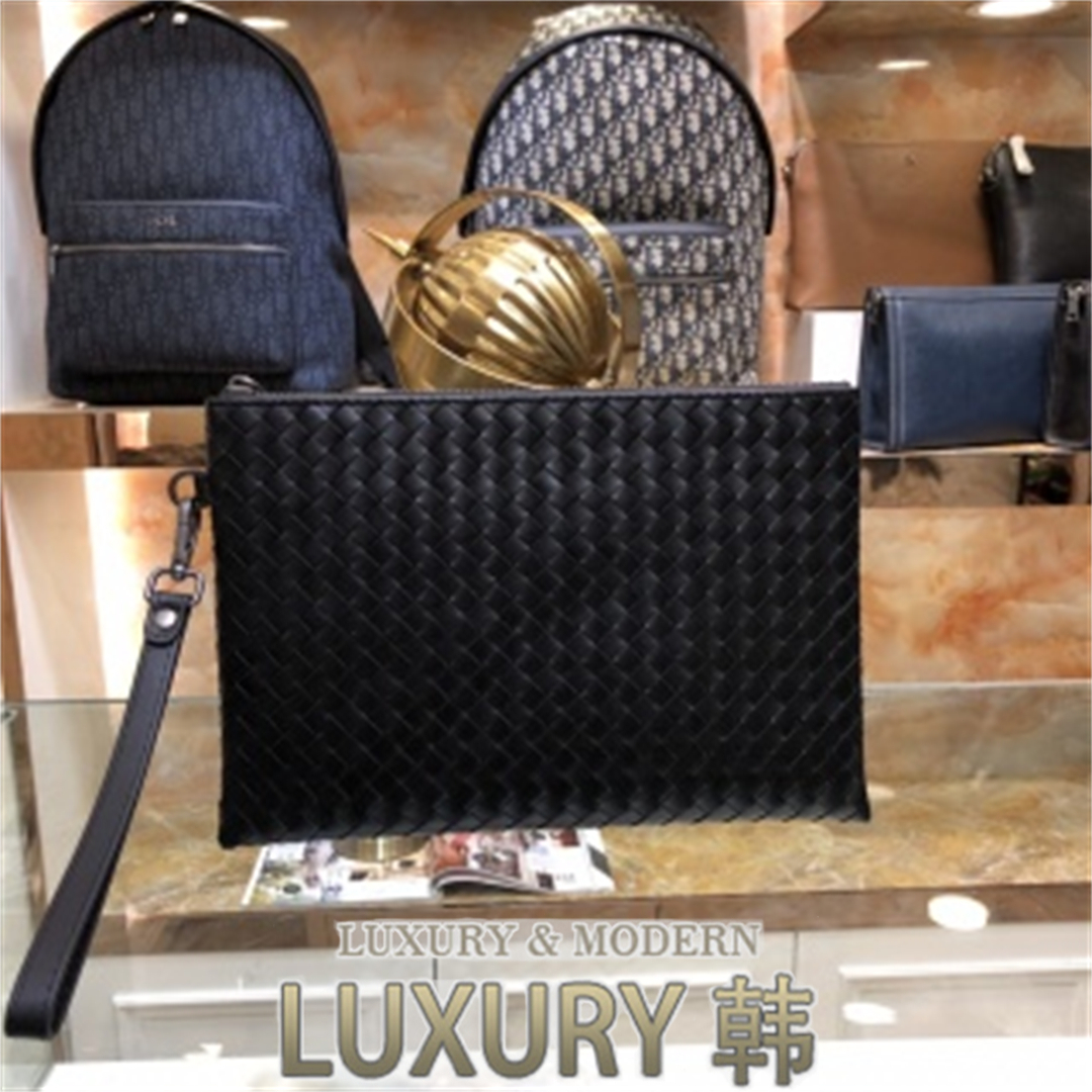 Bottega Veneta 클러치백