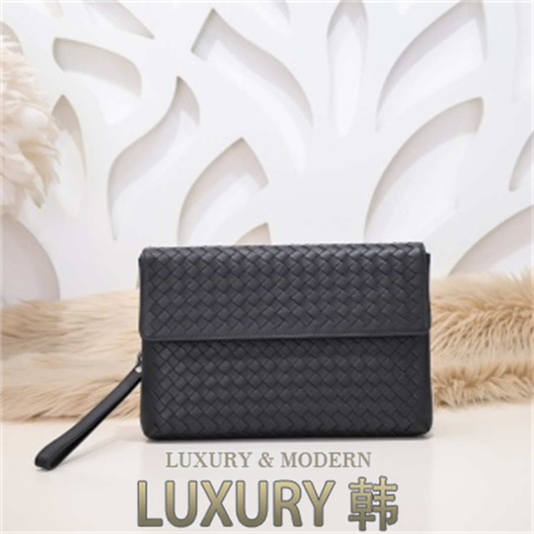 Bottega Veneta 클러치백