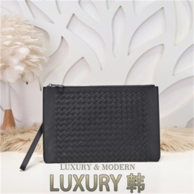 Bottega Veneta 클러치백