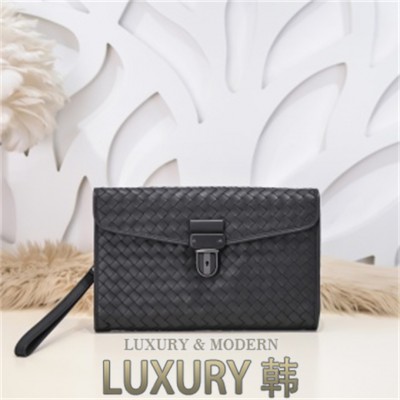 Bottega Veneta 클러치백