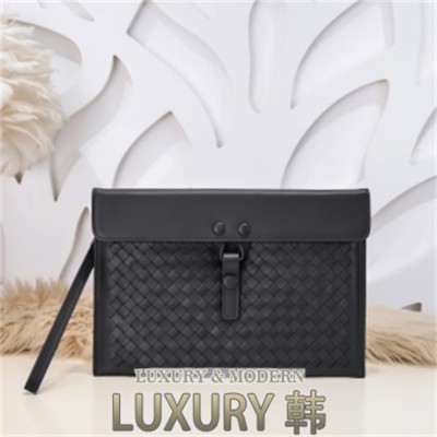 Bottega Veneta 클러치백