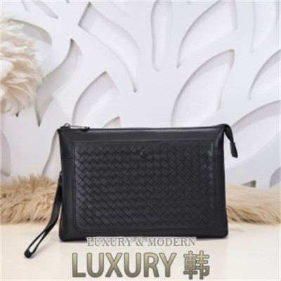 Bottega Veneta 클러치백