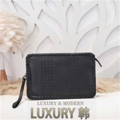 Bottega Veneta 클러치백