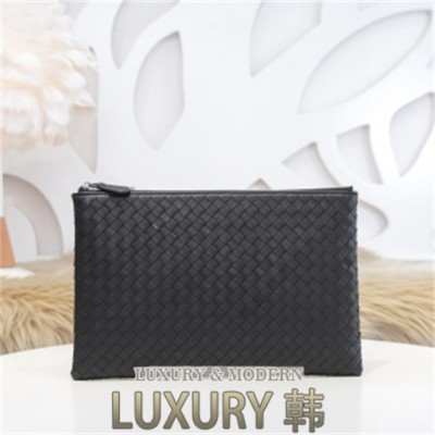 Bottega Veneta 클러치백