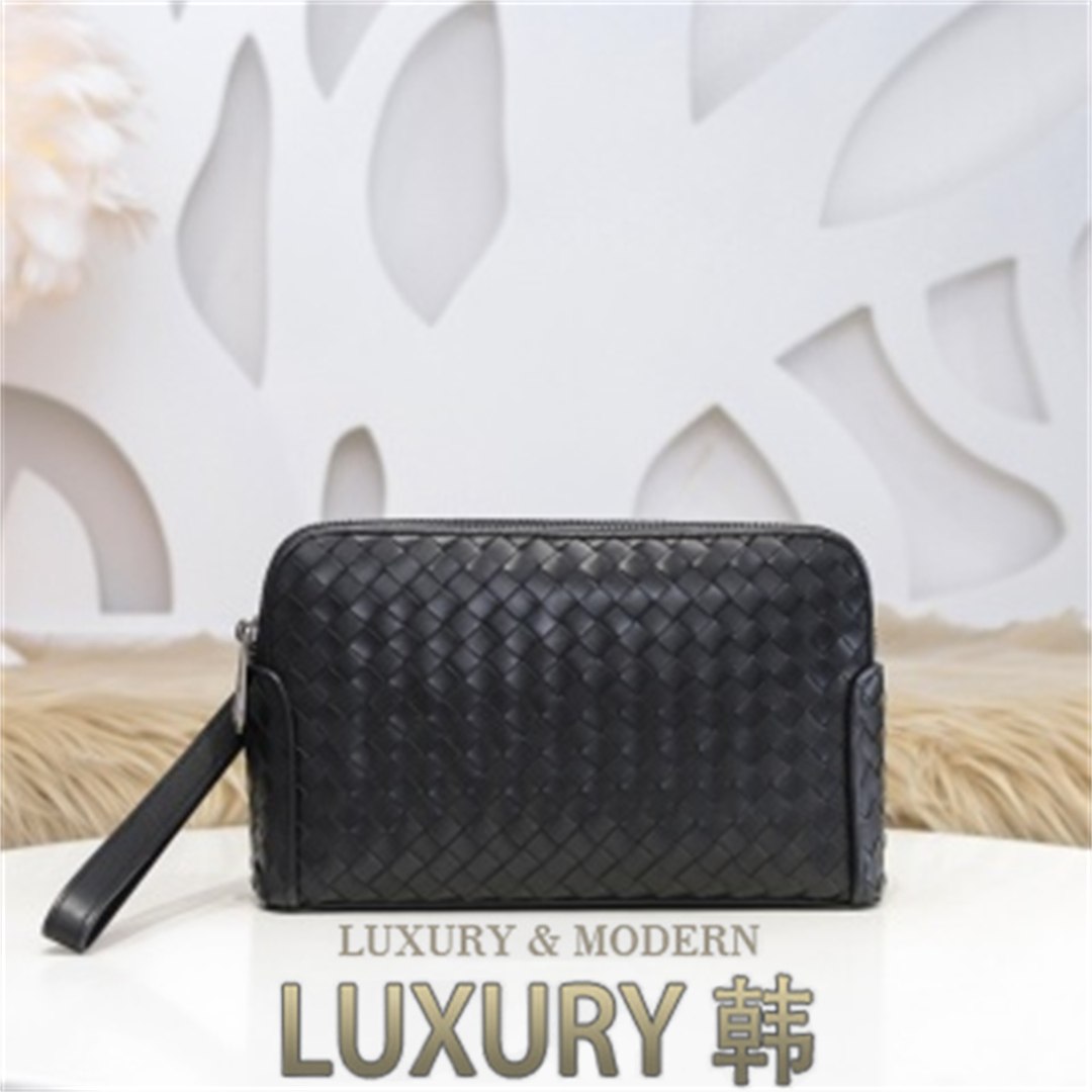 Bottega Veneta 클러치백