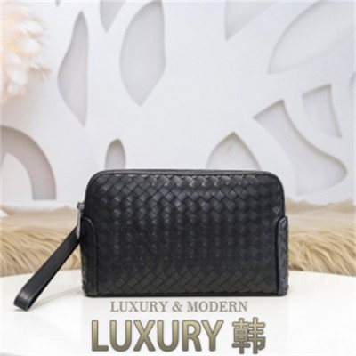 Bottega Veneta 클러치백