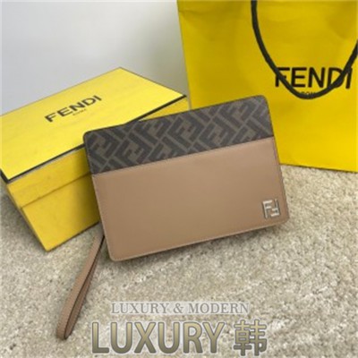 FENDI 클러치백