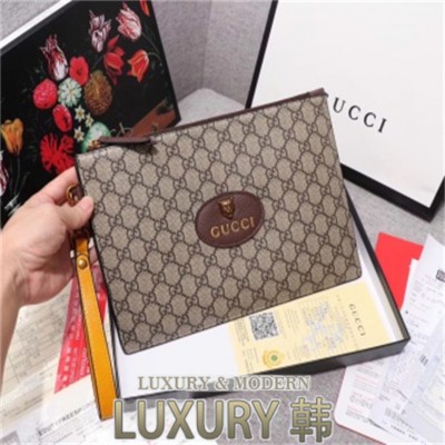 Gucci GG슈프림 클러치