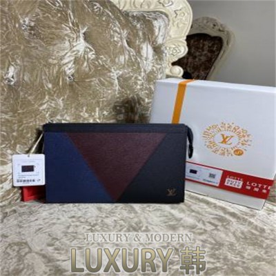 LOUIS VUITTON 클러치