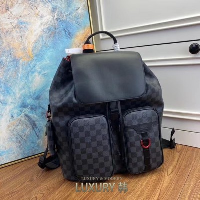 LOUIS VUITTON-유틸리티 백팩
