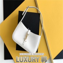 SAINT LAURENT 크로크 엠보스 Le 5 7 호보 백
