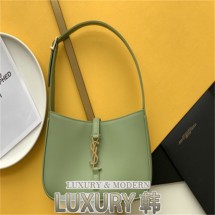SAINT LAURENT 크로크 엠보스 Le 5 7 호보 백