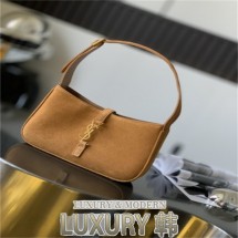 SAINT LAURENT 생로랑 LE5A7 호보 백